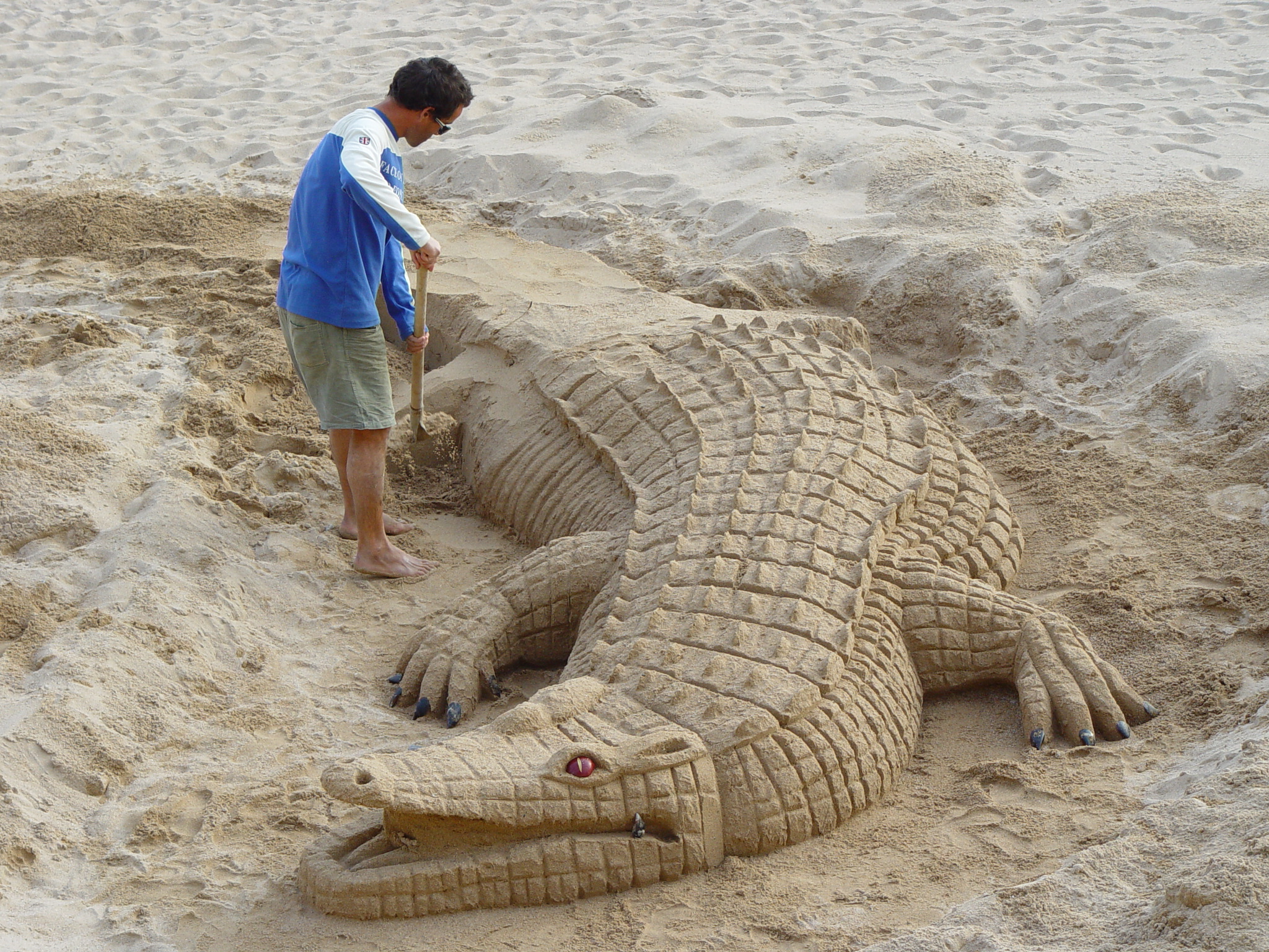 cannes_sandkrokodille