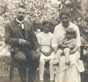 23Kohtfam-1915